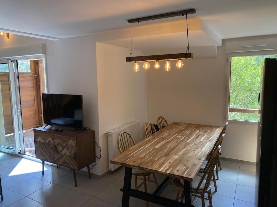 Charmant T4 Duplex Vue Montagne Луданвьел Екстериор снимка